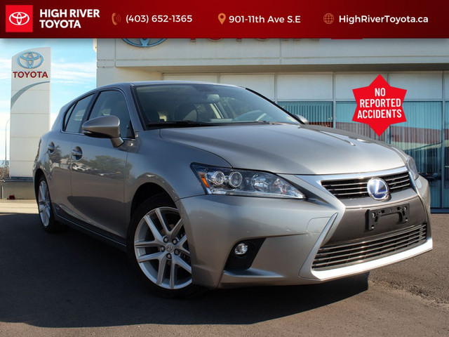 Lexus Ct 200h Base 2017 in Cars & Trucks in Calgary