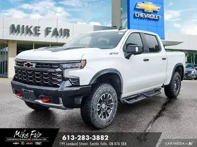Short Box Crew Cab 1500 4WD – Summit White with Jet Black/Graystone interior, keyless open and start...