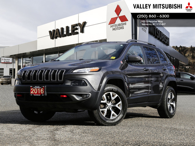 2016 Jeep Cherokee TRAILHAWK, LEATHER, 4X4, LOW KM, BC VEHICLE. in Cars & Trucks in Kelowna