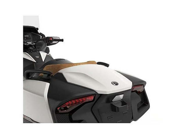 2025 Can-Am Spyder RT SEA-TO-SKY in Street, Cruisers & Choppers in Oakville / Halton Region - Image 4