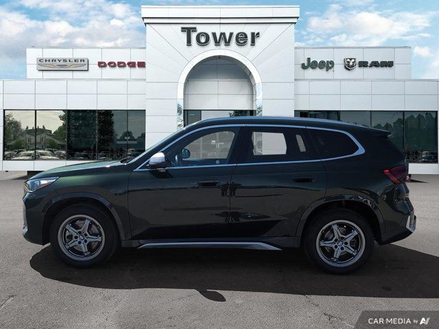 2023 BMW X1 xDrive28i | AWD | RARE San Remo Green | Low Mileage in Cars & Trucks in Calgary - Image 3
