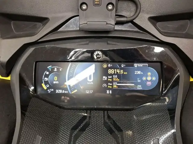 2021 Ski-Doo RENEGADE X 850 137'' in Snowmobiles in Longueuil / South Shore - Image 8