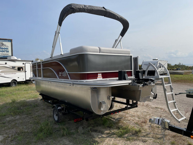 SunCatcher - Select 20C w/Yamaha F70LB and Trailer in Powerboats & Motorboats in North Bay - Image 4