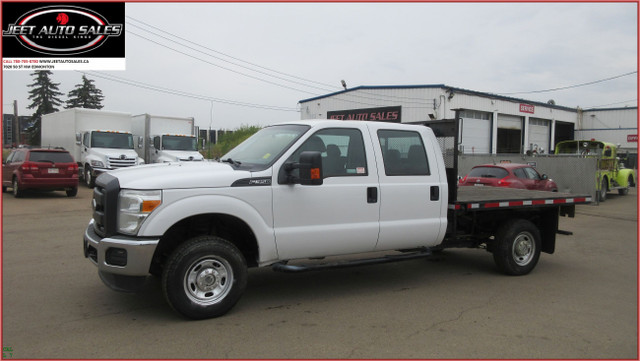 2015 Ford F-350 XLT CREW CAB FLAT DECK in Cars & Trucks in Edmonton - Image 2