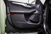 Low Mileage, Leather Seats, Sunroof, Premium Technology Package, Active Park Assist, Class II Traile... (image 9)