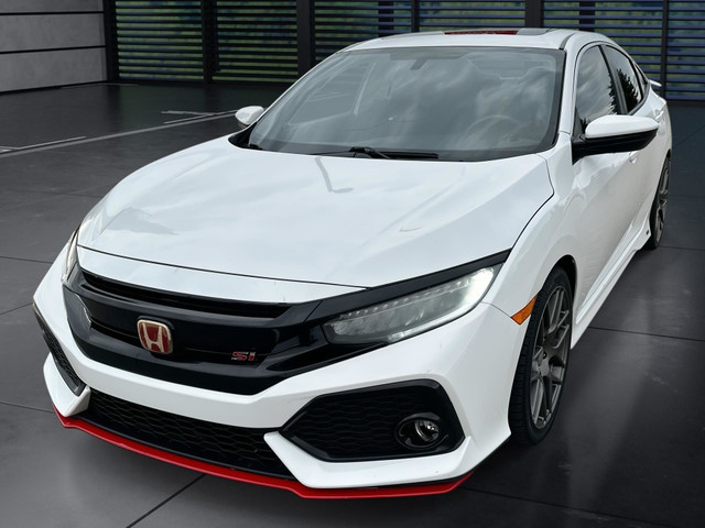 2018 Honda Civic Si l Manual Transmission l HFP Kit l Remote Sta in Cars & Trucks in Calgary