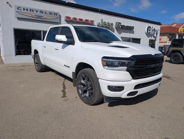 2022 RAM 1500 Sport 4x4 Crew Cab 5'7 in Cars & Trucks in Medicine Hat - Image 2