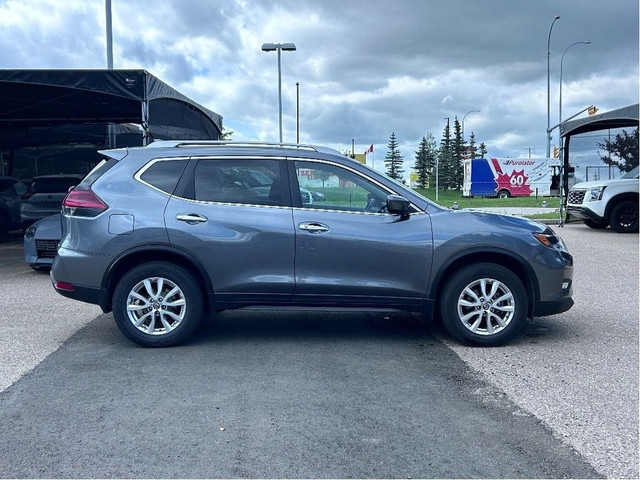 2018 Nissan Rogue SV in Cars & Trucks in Calgary - Image 4