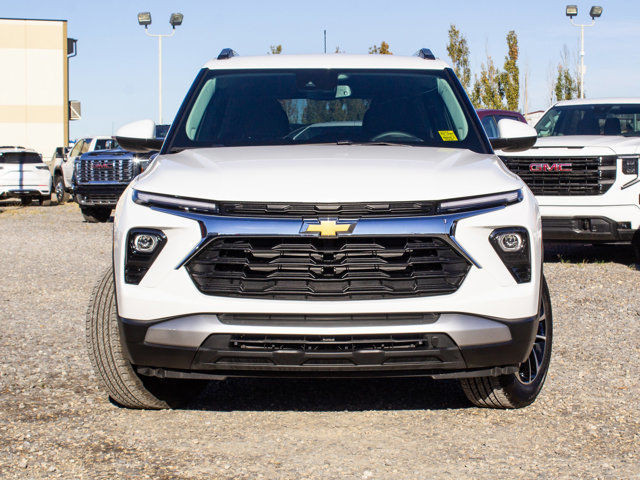 2025 Chevrolet Trailblazer AWD 4dr LT for sale in Cars & Trucks in Edmonton - Image 3