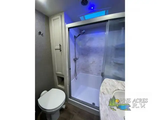 2021 Jayco Eagle 321RSTS in Travel Trailers & Campers in Truro - Image 35