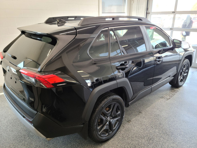 2022 Toyota RAV4 Trail AWD, GARANTIE JUSQU EN 2026, CAPACITE REM in Cars & Trucks in Sherbrooke - Image 3