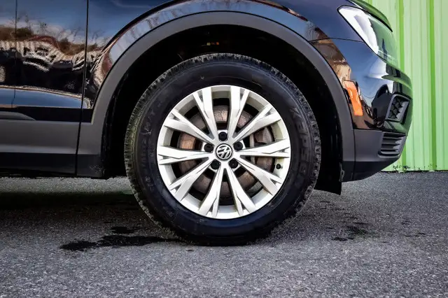 2021 Volkswagen Tiguan Trendline 4MOTION • HEATED SEATS • CP/AA dans Autos et camions dans Ottawa - Image 8