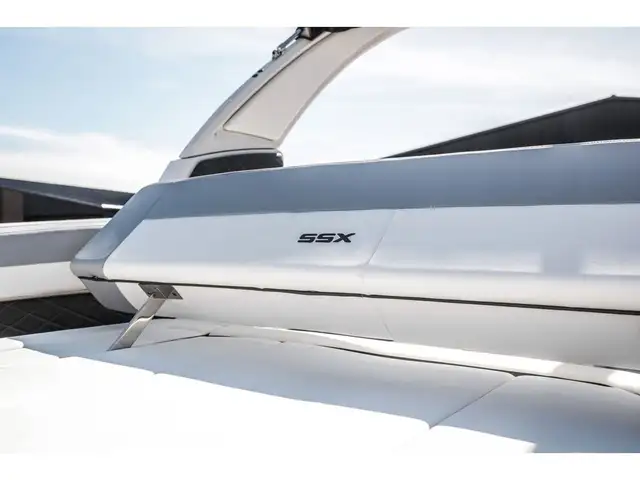2025 Chaparral 267 SSX in Powerboats & Motorboats in Québec City - Image 15