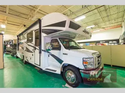 Please Call Us At 613.851.7326 with any questions? Jayco Greyhawk Class C motorhome 27U highlights:...