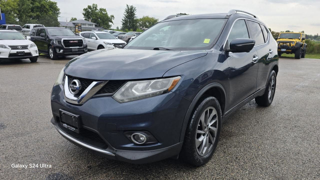 2015 Nissan Rogue SL in Cars & Trucks in London
