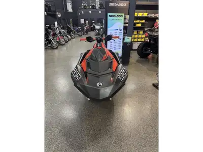 2021 Sea-Doo/BRP SPARK 2UP ROTAX 900 ACE - 90 TRIXX SPARK 2UP ROTAX 900 ACE - 90 TRIXX Amusez-vous c...