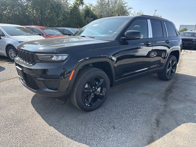 2025 Jeep Grand Cherokee Altitude in Cars & Trucks in Mississauga / Peel Region