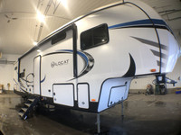 Fifth Wheel with Bunk Beds  Below Cost!