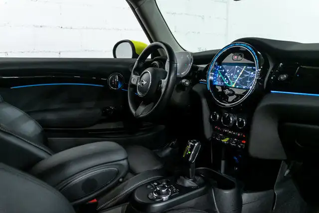 2022 MINI 3 Door Cooper SE 3 Door 100% électrique | Esprit in Cars & Trucks in City of Montréal - Image 12