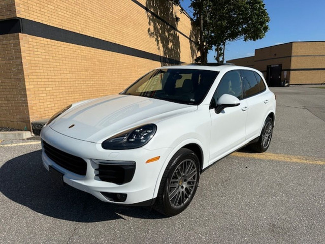 2018 Porsche Cayenne Platinum Edition AWD CLEAN CARFAX SERVICE R in Cars & Trucks in Mississauga / Peel Region - Image 2