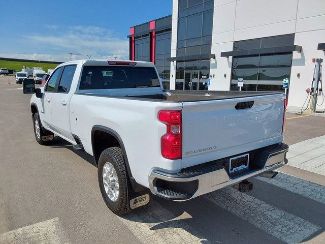 2024 Chevrolet Silverado 3500HD 4WD Crew Cab 172" LT, 6.6L V8, 1 in Cars & Trucks in Calgary - Image 4