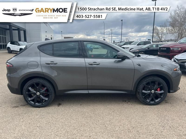 2024 Dodge Hornet R/T Plus PHEV - Hybrid - Sunroof in Cars & Trucks in Medicine Hat - Image 2
