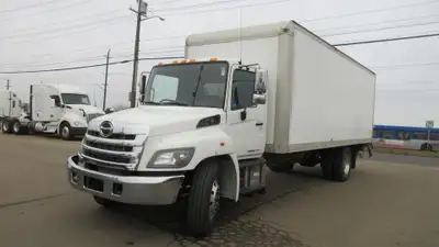 2018 HINO 268 CUBE VAN WITH 24 FT BOX, POWER TAIL GATE & HYDRAULIC BRAKES Amvic Licenced... - 24 FT...