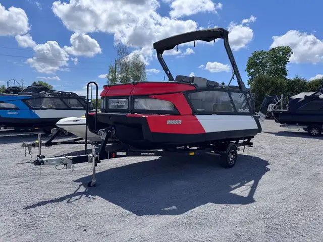 2023 Sea-Doo Switch Cruise 18' - 230HP in Sport Touring in Norfolk County - Image 3