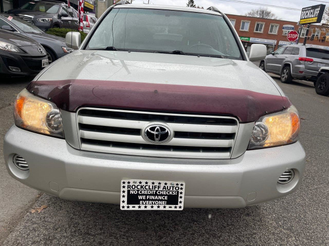 2005 Toyota Highlander in Cars & Trucks in City of Toronto - Image 2