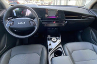 1.6l Gdi, Uvo, Rearview Camera, Heated Front Seats, Wireless Phone Charger, Sunroof, 16 Inch Alloy W... (image 4)
