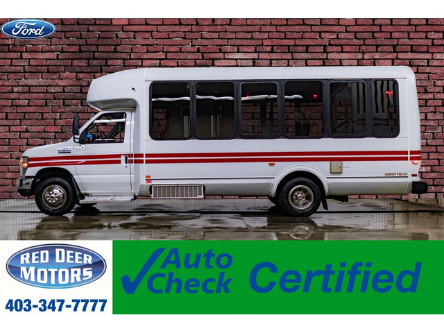 2011 Ford E-450 Wheelchair Bus 9 Passenger in Cars & Trucks in Calgary