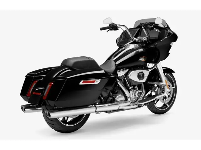2025 Harley-Davidson FLTRX Road Glide in Sport Touring in Longueuil / South Shore - Image 3