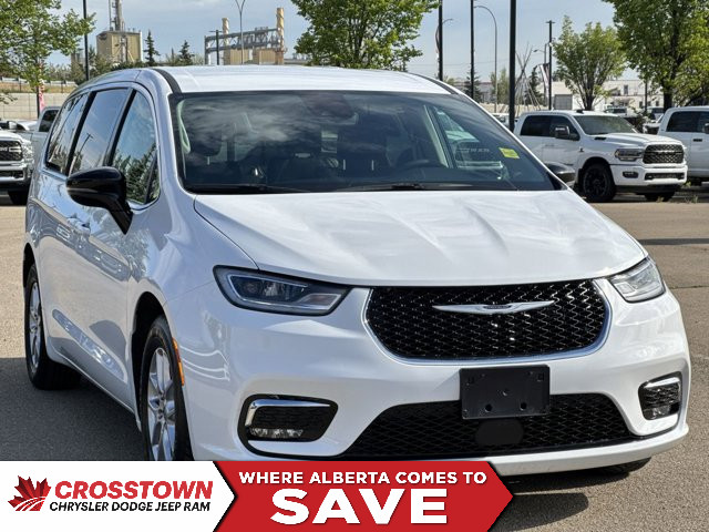 2024 Chrysler Pacifica Touring-L | Apple CarPlay | Heated Seats in Cars & Trucks in Edmonton