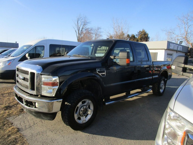 2009 Ford Super Duty F-250 SRW XLT  F 250 SUPER DUTY 4X4 FINANCE in Cars & Trucks in Laval / North Shore - Image 2