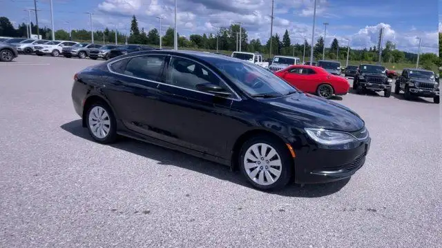 2016 Chrysler 200 LX | Front Wheel Drive | Cruise Control62863216800513121