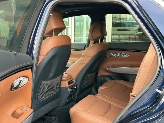 2022 GENESIS GV70 2.5T Advanced Plus in Cars & Trucks in Nanaimo