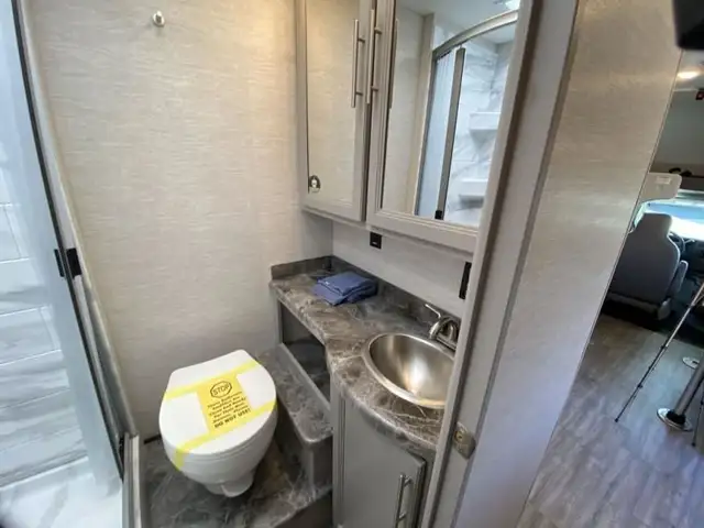 2024 Thor Motor Coach Outlaw 29J in RVs & Motorhomes in Abbotsford - Image 28