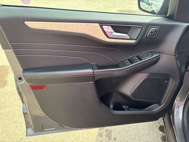 2021 Ford Escape Titanium Hybrid in Cars & Trucks in Edmonton - Image 4