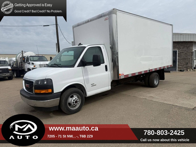 2020 GMC Savana Cutaway G4500 16 fT Cube Van in Cars & Trucks in Edmonton