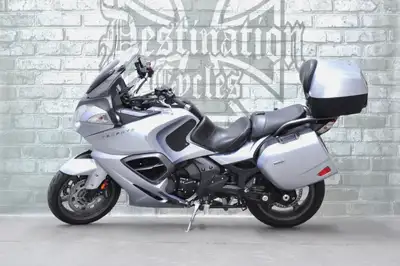 2013 Triumph Trophy SE for sale! Beautiful sport tourer with lot's of bells and whistles, and great...