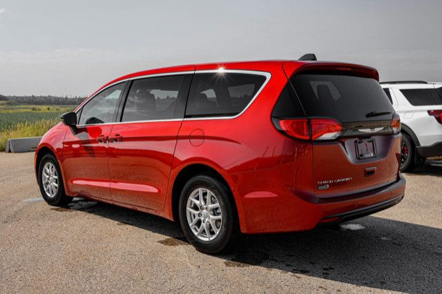 2025 Chrysler Grand Caravan SXT in Cars & Trucks in Strathcona County - Image 2