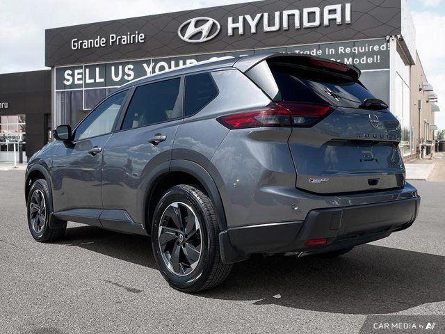 2024 Nissan Rogue SV | AWD | Power Liftgate in Cars & Trucks in Grande Prairie - Image 4