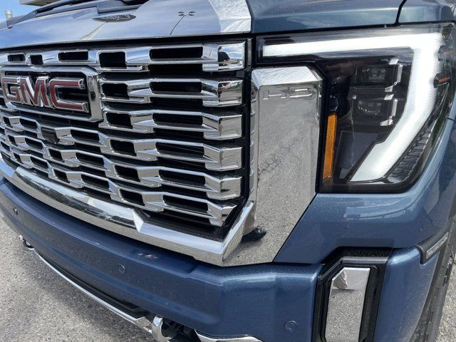 2025 GMC Sierra 3500HD Denali in Cars & Trucks in Calgary - Image 3