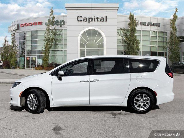 2023 Chrysler Grand Caravan SXT | Power Sliding Doors | in Cars & Trucks in Edmonton - Image 2