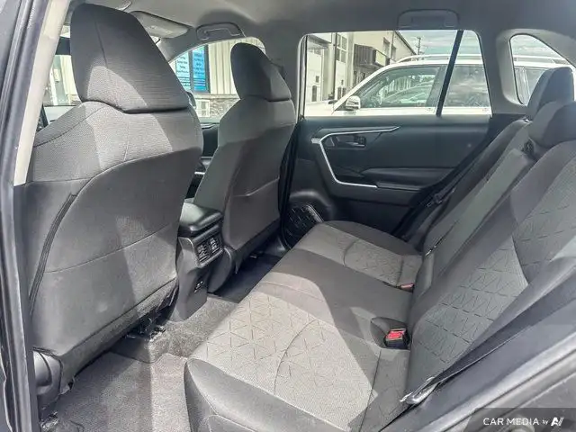 2022 Toyota RAV4 LE | AWD | Heated Seats | Back Up Cam in Cars & Trucks in Saskatoon - Image 27