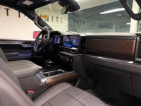 This *Used 2024 Chevrolet Silverado 1500 High Country 4WD* with the proven *5.3L V8* offers the perf... (image 9)
