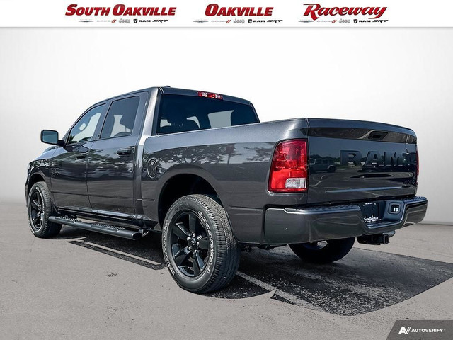 2023 Ram 1500 Classic EXPRESS | CARPLAY | HEATED SEATS | CLEAN C in Cars & Trucks in Oakville / Halton Region - Image 4