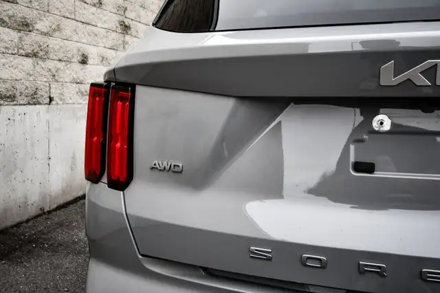 2022 Kia Sorento EX • SUNROOF • POWER LIFTGATE • CP/AA • HEATED  in Cars & Trucks in Kingston - Image 35