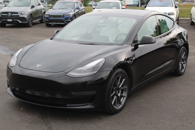2022 Tesla MODEL 3 Premium white leather seats clean carfax in Cars & Trucks in Laval / North Shore - Image 2
