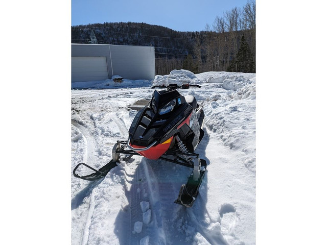  2014 Polaris 800 Indy SP in Snowmobiles in Gaspé - Image 3